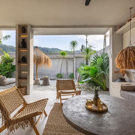 The Konkret Lombok Villa Kuta  Buitenkant foto