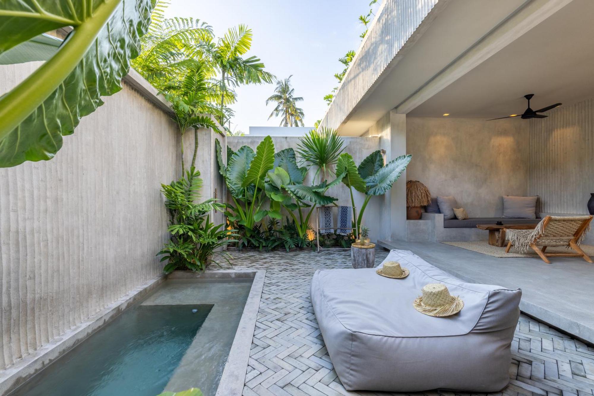 The Konkret Lombok Villa Kuta  Buitenkant foto